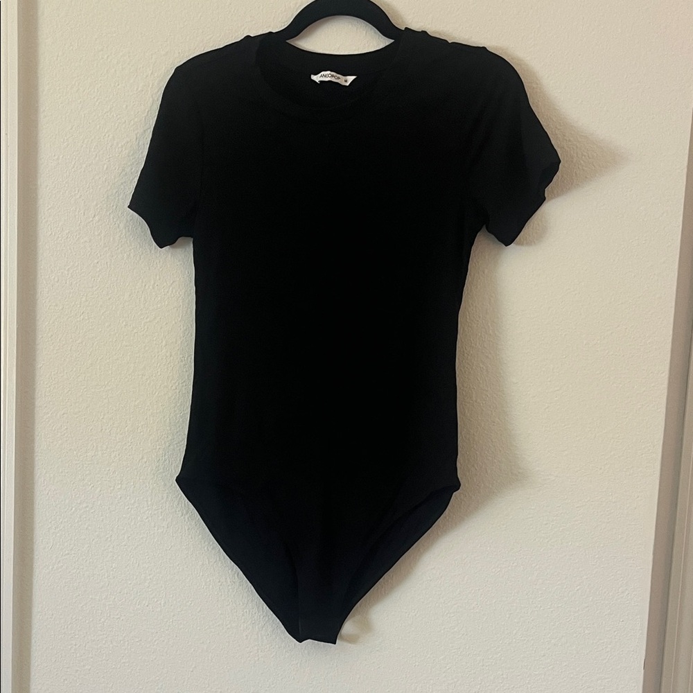 Mango pop  Black Short-Sleeve One-Piece Bodysuit Sz M